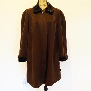 Vintage Alorna by Forstmann Womens Super Fina Stunning Wool Coat